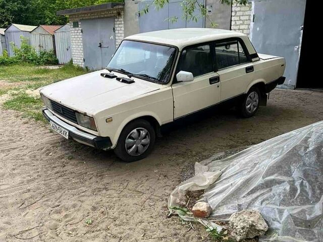 Бежевый ВАЗ 2105, объемом двигателя 1.3 л и пробегом 380 тыс. км за 500 $, фото 1 на Automoto.ua