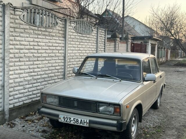 Бежевый ВАЗ 2105, объемом двигателя 1.5 л и пробегом 300 тыс. км за 355 $, фото 1 на Automoto.ua