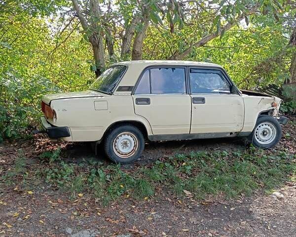 Бежевий ВАЗ 2105, об'ємом двигуна 0 л та пробігом 100 тис. км за 200 $, фото 1 на Automoto.ua