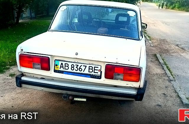 Бежевый ВАЗ 2105, объемом двигателя 1.5 л и пробегом 300 тыс. км за 700 $, фото 1 на Automoto.ua
