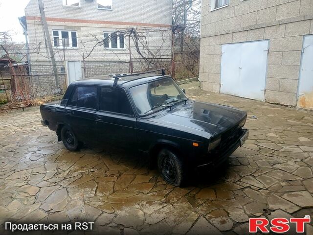 Чорний ВАЗ 2105, об'ємом двигуна 1.6 л та пробігом 1000 тис. км за 410 $, фото 1 на Automoto.ua