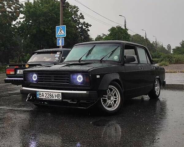 Чорний ВАЗ 2105, об'ємом двигуна 1.29 л та пробігом 200 тис. км за 4900 $, фото 1 на Automoto.ua