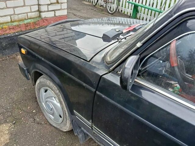Черный ВАЗ 2105, объемом двигателя 1.3 л и пробегом 50 тыс. км за 900 $, фото 1 на Automoto.ua