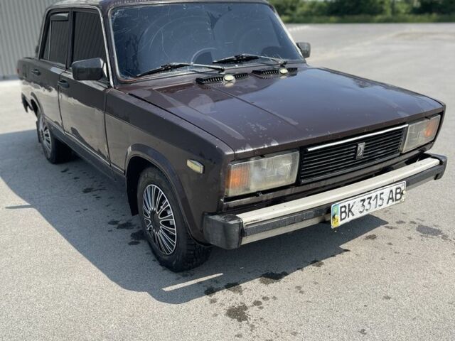 Коричневый ВАЗ 2105, объемом двигателя 1.3 л и пробегом 350 тыс. км за 650 $, фото 1 на Automoto.ua