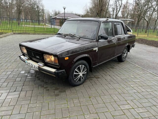Коричневий ВАЗ 2105, об'ємом двигуна 1.3 л та пробігом 150 тис. км за 450 $, фото 1 на Automoto.ua