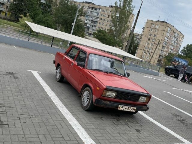 Красный ВАЗ 2105, объемом двигателя 1.3 л и пробегом 45 тыс. км за 561 $, фото 1 на Automoto.ua