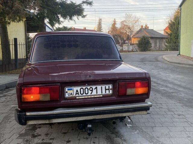 Красный ВАЗ 2105, объемом двигателя 1.3 л и пробегом 290 тыс. км за 450 $, фото 1 на Automoto.ua