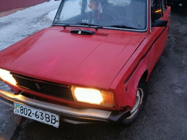 Красный ВАЗ 2105, объемом двигателя 1 л и пробегом 45 тыс. км за 302 $, фото 1 на Automoto.ua