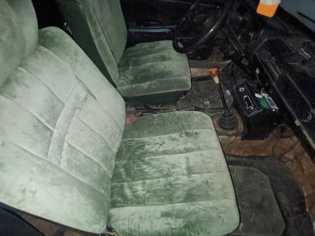 Красный ВАЗ 2105, объемом двигателя 1.5 л и пробегом 230 тыс. км за 233 $, фото 1 на Automoto.ua