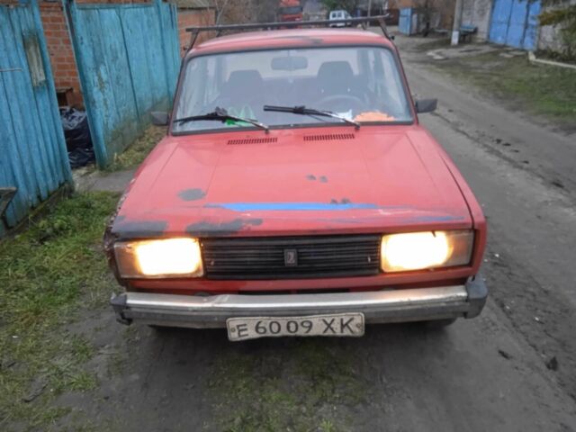 Красный ВАЗ 2105, объемом двигателя 0 л и пробегом 100 тыс. км за 474 $, фото 1 на Automoto.ua