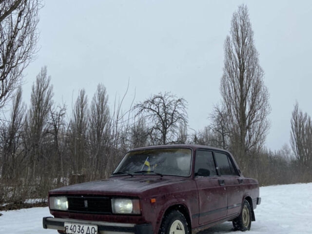 Красный ВАЗ 2105, объемом двигателя 1.5 л и пробегом 777 тыс. км за 779 $, фото 1 на Automoto.ua