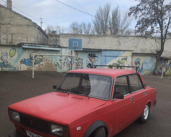 Красный ВАЗ 2105, объемом двигателя 1.7 л и пробегом 110 тыс. км за 900 $, фото 1 на Automoto.ua