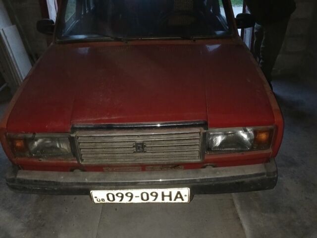 ВАЗ 2105 1981 у Запоріжжя на Automoto.ua Червоний ВАЗ 2105, об'ємом двигуна 0 л та пробігом 33 тис. км за 478 $, фото 1 на Automoto.ua