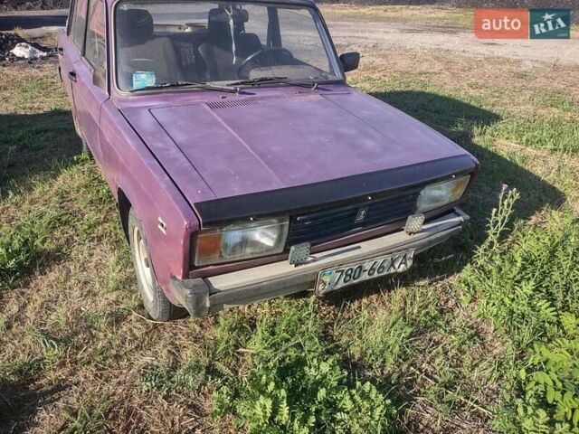 Красный ВАЗ 2105, объемом двигателя 1.5 л и пробегом 123 тыс. км за 383 $, фото 1 на Automoto.ua