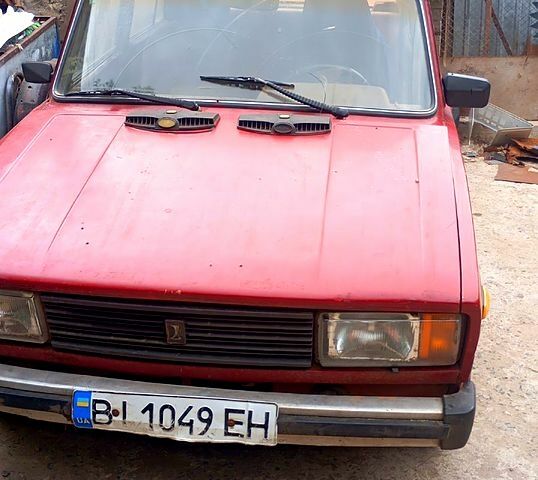 Красный ВАЗ 2105, объемом двигателя 1.5 л и пробегом 0 тыс. км за 555 $, фото 1 на Automoto.ua