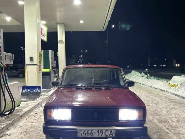 Красный ВАЗ 2105, объемом двигателя 1.5 л и пробегом 100 тыс. км за 800 $, фото 1 на Automoto.ua