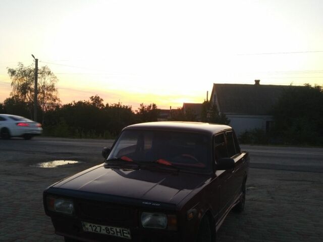 Красный ВАЗ 2105, объемом двигателя 1.3 л и пробегом 75 тыс. км за 473 $, фото 1 на Automoto.ua