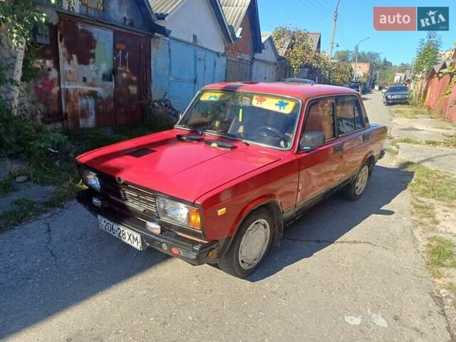 Красный ВАЗ 2105, объемом двигателя 0 л и пробегом 100 тыс. км за 450 $, фото 1 на Automoto.ua