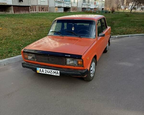 Красный ВАЗ 2105, объемом двигателя 1.29 л и пробегом 203 тыс. км за 700 $, фото 1 на Automoto.ua