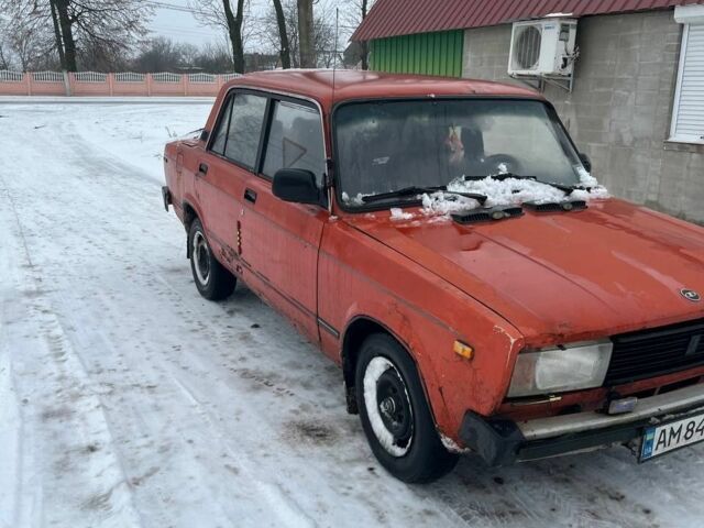 Красный ВАЗ 2105, объемом двигателя 1.3 л и пробегом 300 тыс. км за 340 $, фото 1 на Automoto.ua