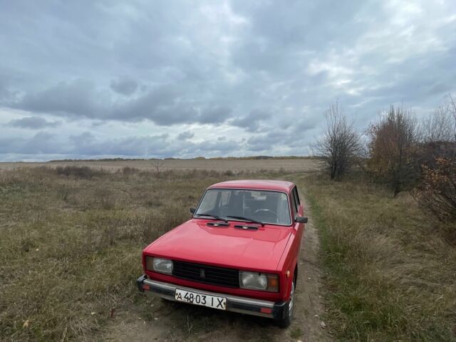 Красный ВАЗ 2105, объемом двигателя 1.5 л и пробегом 275 тыс. км за 1000 $, фото 1 на Automoto.ua