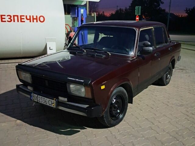 Красный ВАЗ 2105, объемом двигателя 1.3 л и пробегом 111 тыс. км за 550 $, фото 1 на Automoto.ua