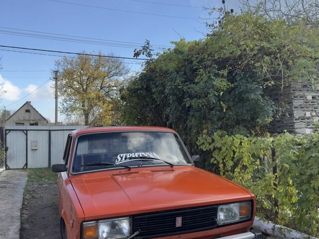 Красный ВАЗ 2105, объемом двигателя 1.5 л и пробегом 2 тыс. км за 500 $, фото 1 на Automoto.ua