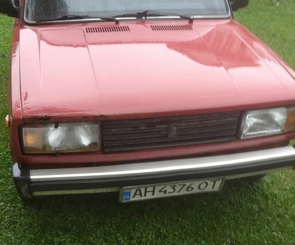 Красный ВАЗ 2105, объемом двигателя 1.2 л и пробегом 80 тыс. км за 500 $, фото 1 на Automoto.ua