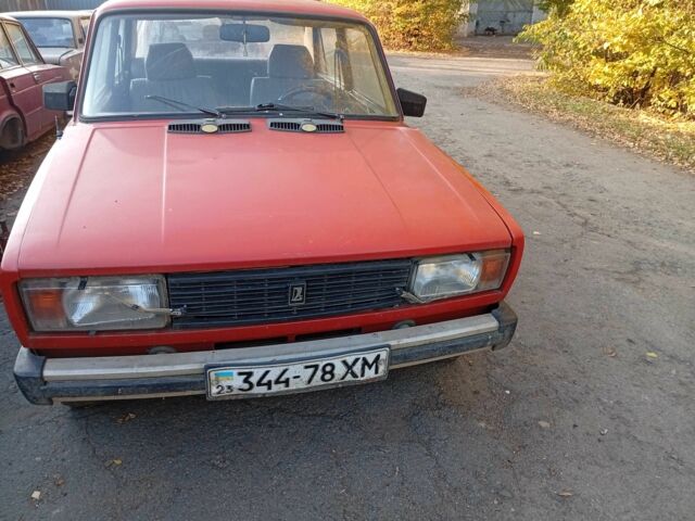 ВАЗ 2105 1987 в Летичеве на Automoto.ua Красный ВАЗ 2105, объемом двигателя 1.5 л и пробегом 270 тыс. км за 320 $, фото 1 на Automoto.ua
