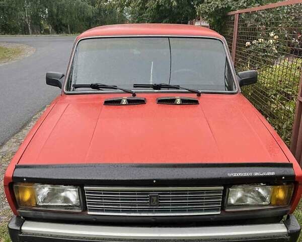 Красный ВАЗ 2105, объемом двигателя 1.5 л и пробегом 20 тыс. км за 1300 $, фото 1 на Automoto.ua