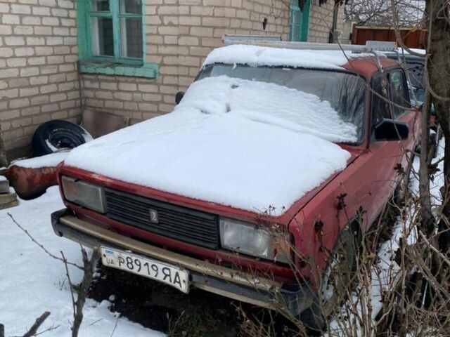 Красный ВАЗ 2105, объемом двигателя 1.5 л и пробегом 98 тыс. км за 402 $, фото 1 на Automoto.ua