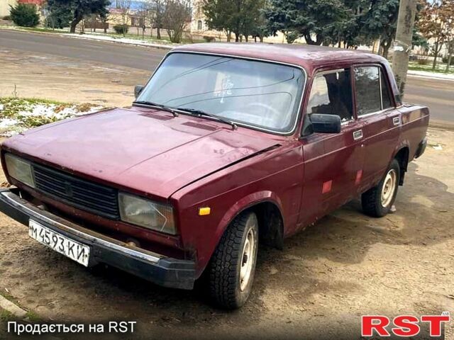 Красный ВАЗ 2105, объемом двигателя 1.5 л и пробегом 351 тыс. км за 500 $, фото 1 на Automoto.ua