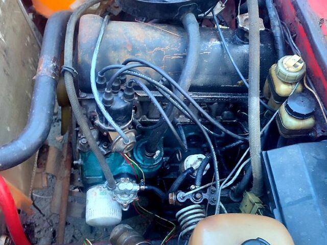 Красный ВАЗ 2105, объемом двигателя 1.3 л и пробегом 47 тыс. км за 500 $, фото 1 на Automoto.ua