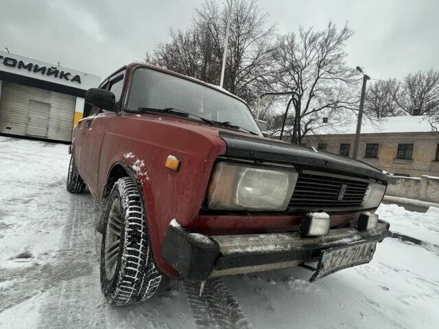 Красный ВАЗ 2105, объемом двигателя 1.5 л и пробегом 53 тыс. км за 1100 $, фото 1 на Automoto.ua