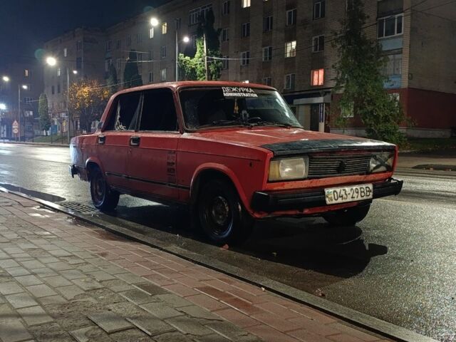 Красный ВАЗ 2105, объемом двигателя 1.5 л и пробегом 19 тыс. км за 355 $, фото 1 на Automoto.ua