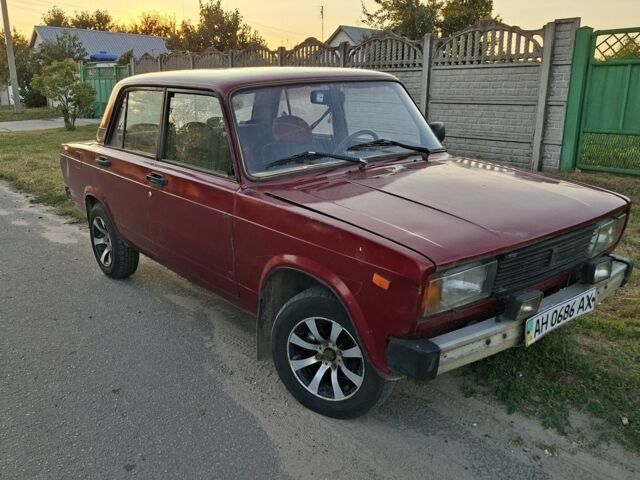 Красный ВАЗ 2105, объемом двигателя 0 л и пробегом 100 тыс. км за 571 $, фото 1 на Automoto.ua