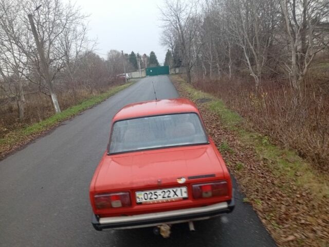 Красный ВАЗ 2105, объемом двигателя 1.3 л и пробегом 65 тыс. км за 450 $, фото 1 на Automoto.ua