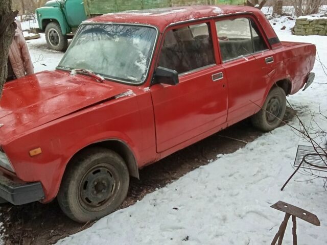 Червоний ВАЗ 2105, об'ємом двигуна 1 л та пробігом 333 тис. км за 237 $, фото 1 на Automoto.ua