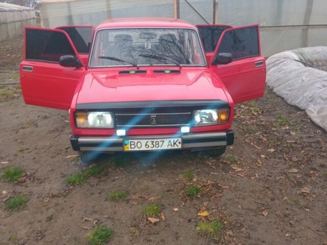 Красный ВАЗ 2105, объемом двигателя 1.5 л и пробегом 50 тыс. км за 1200 $, фото 1 на Automoto.ua