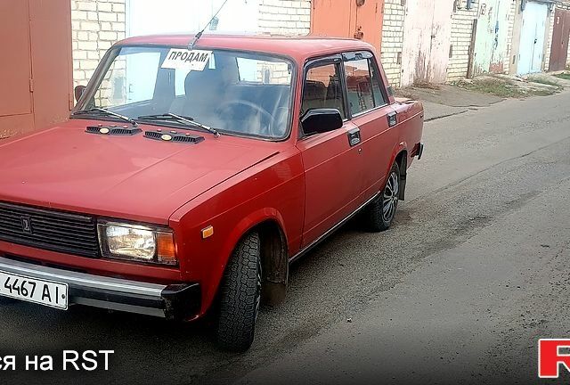Красный ВАЗ 2105, объемом двигателя 1.3 л и пробегом 104 тыс. км за 999 $, фото 1 на Automoto.ua