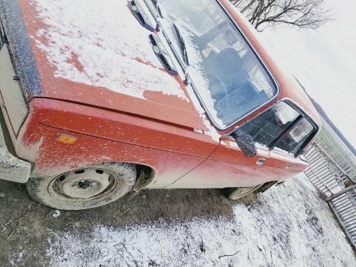 Красный ВАЗ 2105, объемом двигателя 2 л и пробегом 1 тыс. км за 414 $, фото 1 на Automoto.ua