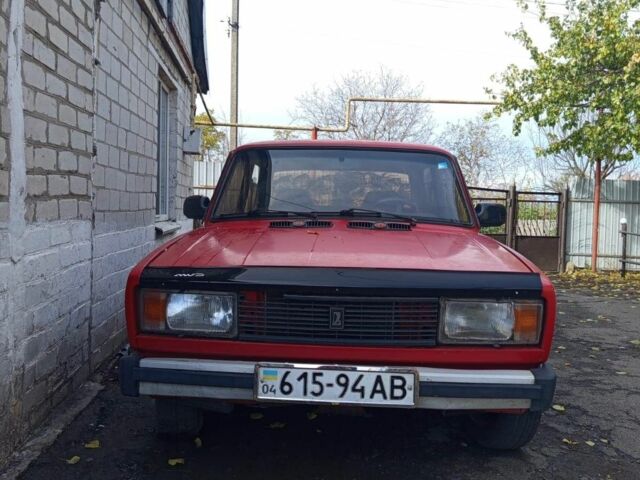 ВАЗ 2105 1992 в Новомосковске на Automoto.ua Красный ВАЗ 2105, объемом двигателя 0 л и пробегом 23 тыс. км за 800 $, фото 1 на Automoto.ua