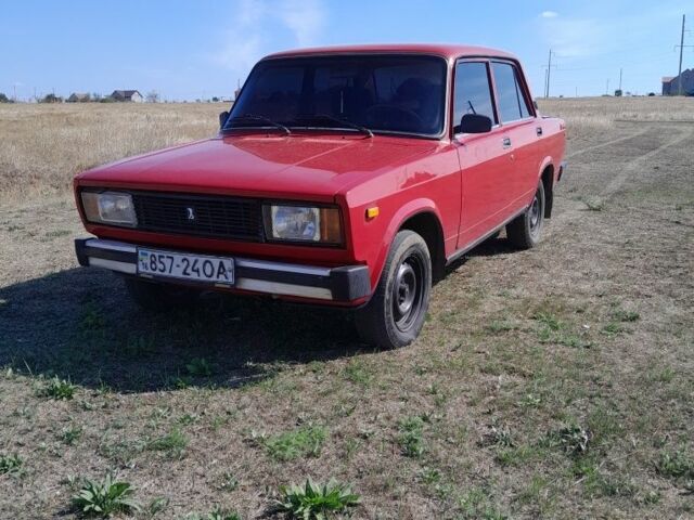 Красный ВАЗ 2105, объемом двигателя 2 л и пробегом 68 тыс. км за 1100 $, фото 1 на Automoto.ua