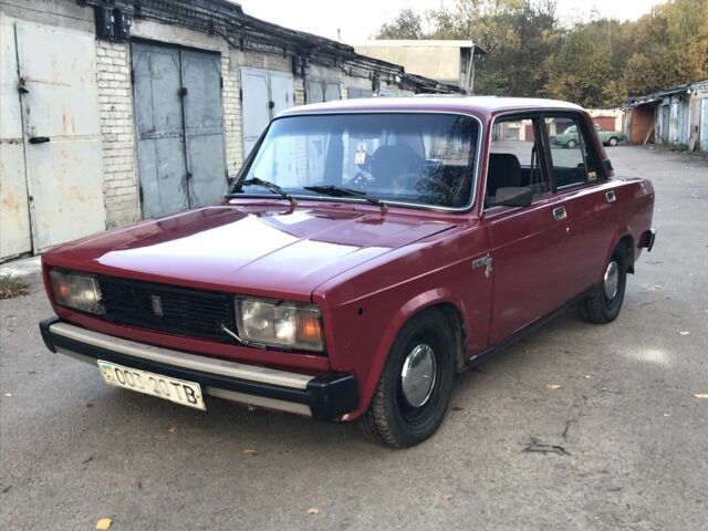Красный ВАЗ 2105, объемом двигателя 1.2 л и пробегом 95 тыс. км за 1000 $, фото 1 на Automoto.ua