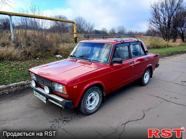 Красный ВАЗ 2105, объемом двигателя 1.5 л и пробегом 90 тыс. км за 1000 $, фото 1 на Automoto.ua