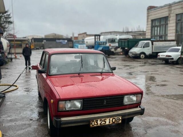 Красный ВАЗ 2105, объемом двигателя 1 л и пробегом 2 тыс. км за 700 $, фото 1 на Automoto.ua