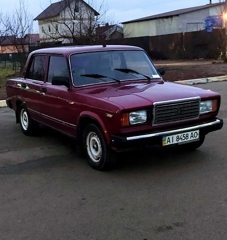 Красный ВАЗ 2105, объемом двигателя 15 л и пробегом 0 тыс. км за 785 $, фото 1 на Automoto.ua