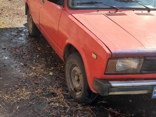 Красный ВАЗ 2105, объемом двигателя 0 л и пробегом 1000 тыс. км за 194 $, фото 1 на Automoto.ua
