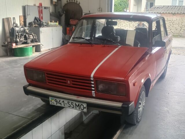 Красный ВАЗ 2105, объемом двигателя 1.5 л и пробегом 70 тыс. км за 700 $, фото 1 на Automoto.ua