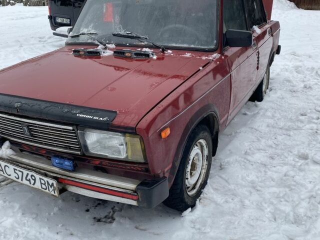 Красный ВАЗ 2105, объемом двигателя 1.5 л и пробегом 99 тыс. км за 300 $, фото 1 на Automoto.ua